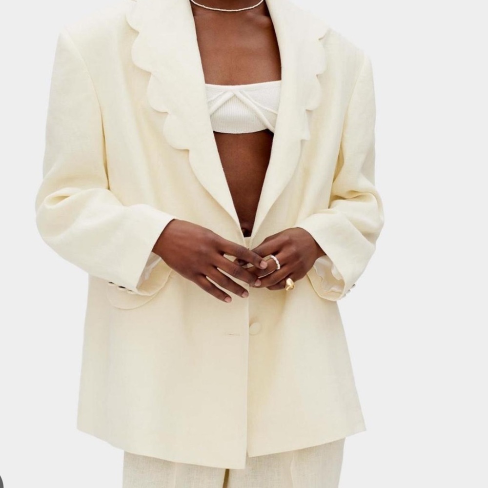 Sleeper Scallop Dynasty Ivory Blazer M/L